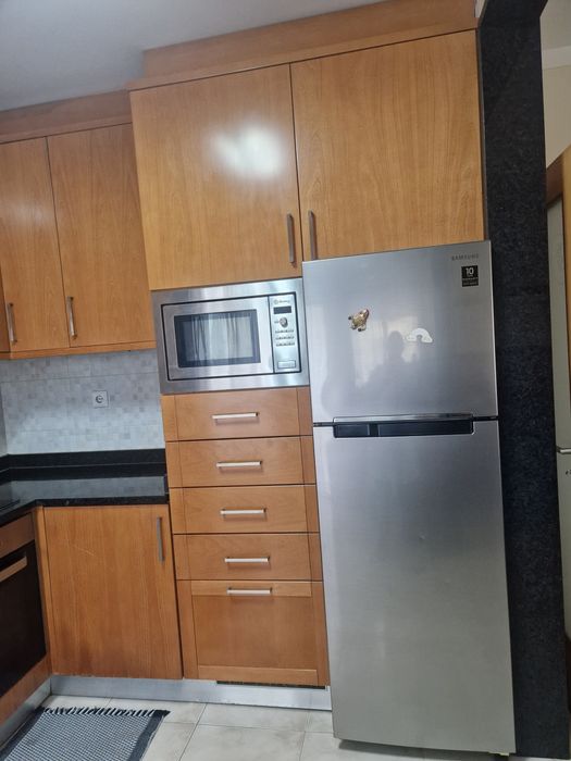 Cosinha em madeira com bancada como nova  nova