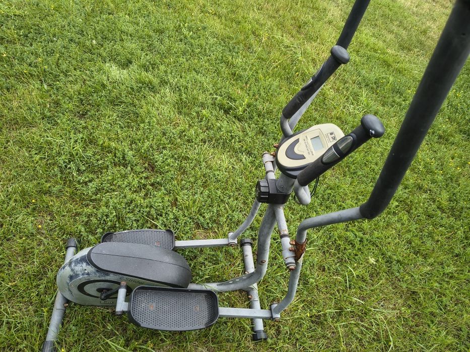 Orbitrek magnetyczny Body Sculpture E-Strider BE-1700 trenażer