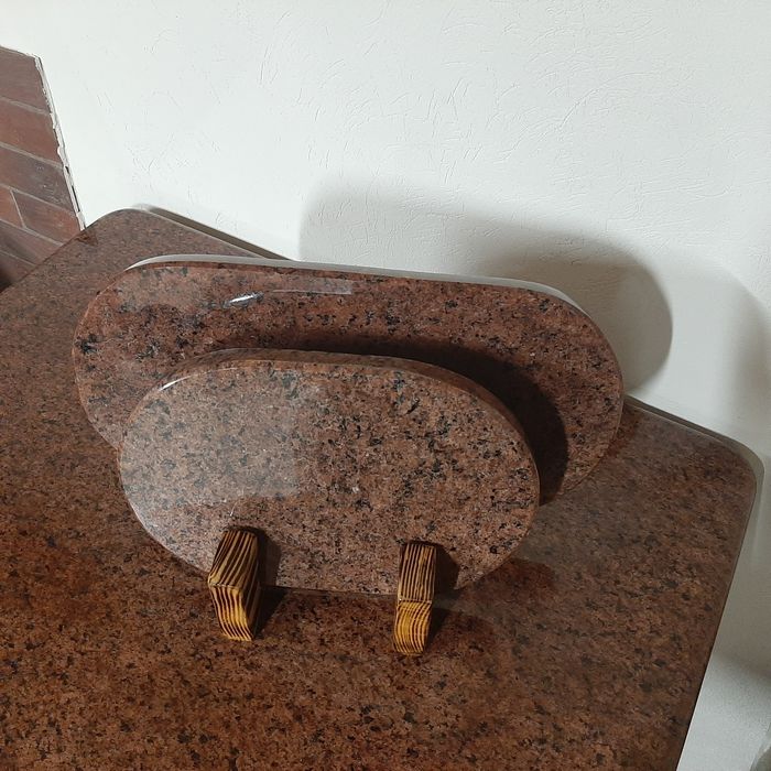 Кухонні дошки з натурального каменю.