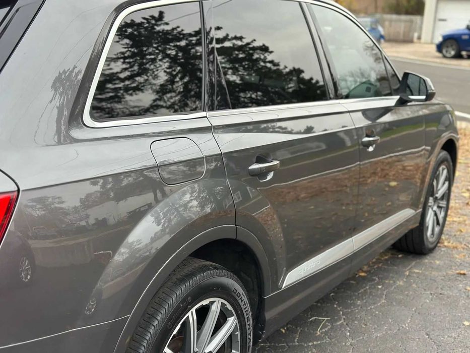 Audi Q7 2019 Premium Plus — большой премиум для семьи и путешествий