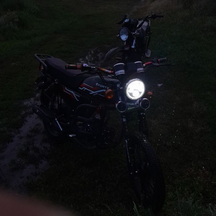Срочно продам мотоцикл forte 125