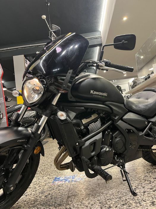 Kawasaki Vulcan s de 2021 em Óptimo estado (Reservada)