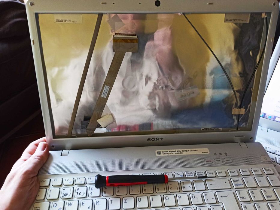 Peças / Teclas Sony Vaio VPCEB1J1E (branco e castanho)