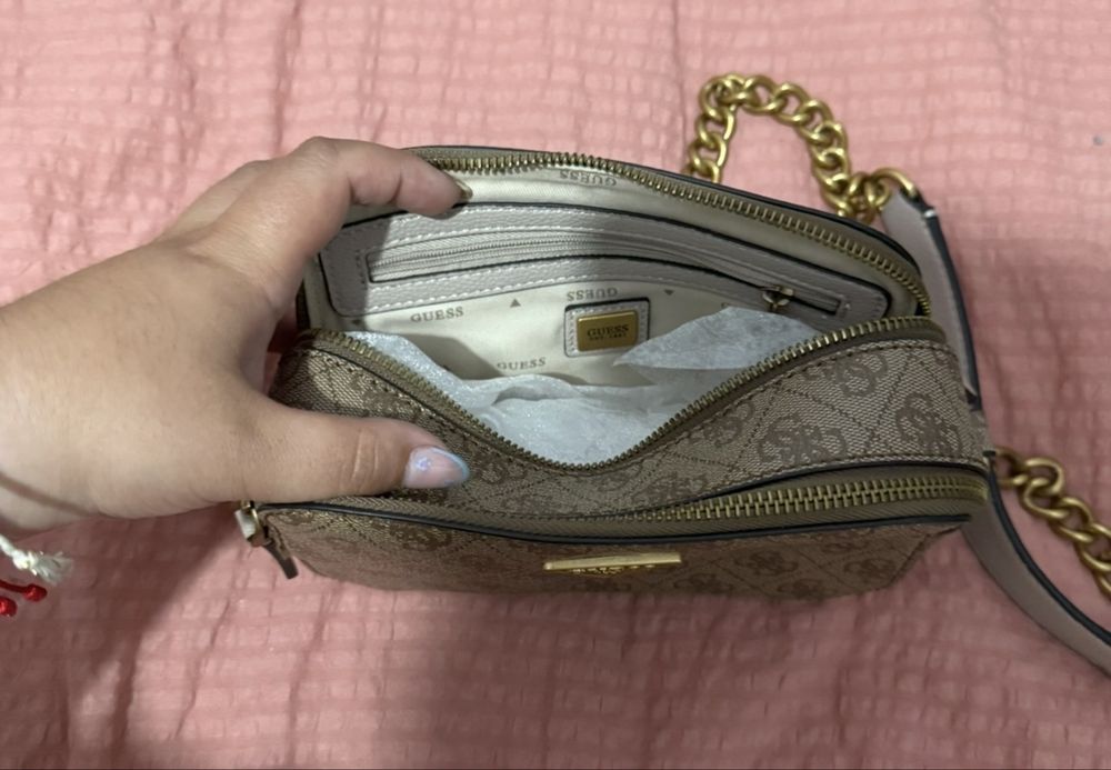 Carteira da guess