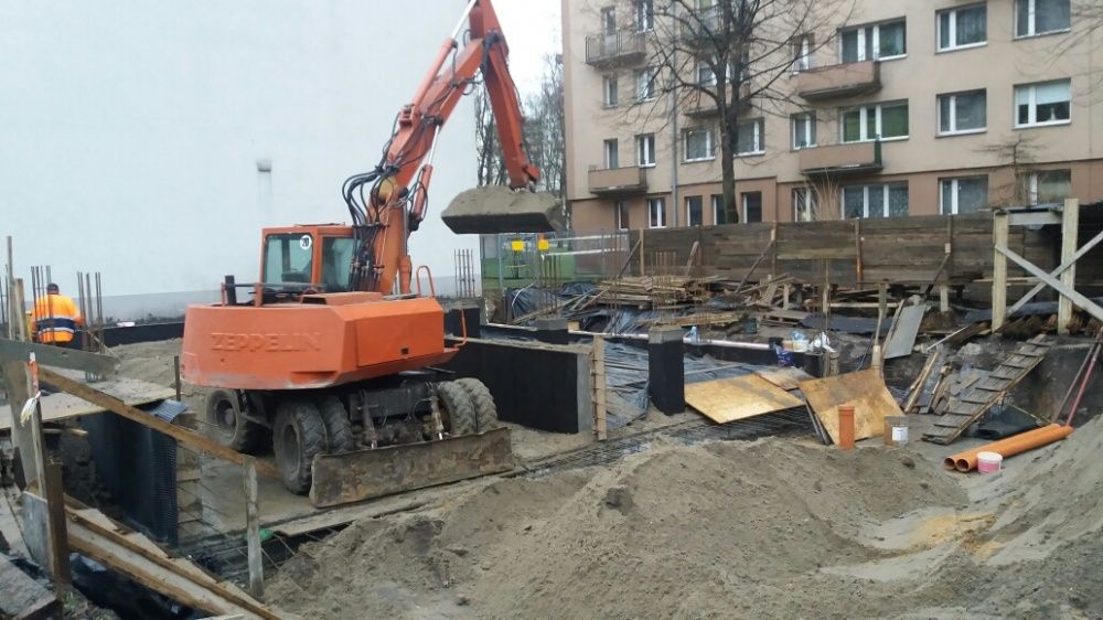 Prace ziemne, wywrotka, koparka, kamien, wykopy, drogi, niwelacja
