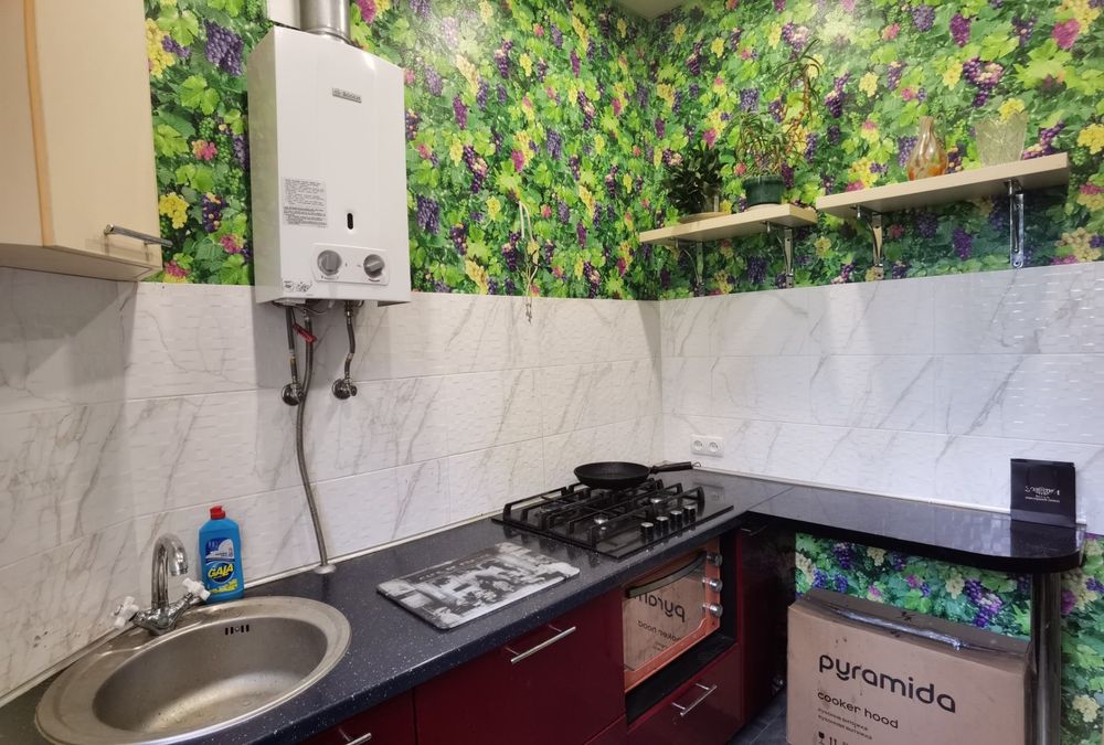 Продам 2к сталинку на улице Кутузова