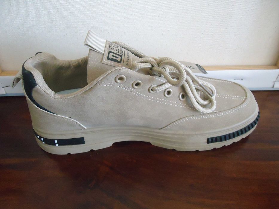 Ténis - Cor Beje - Novos