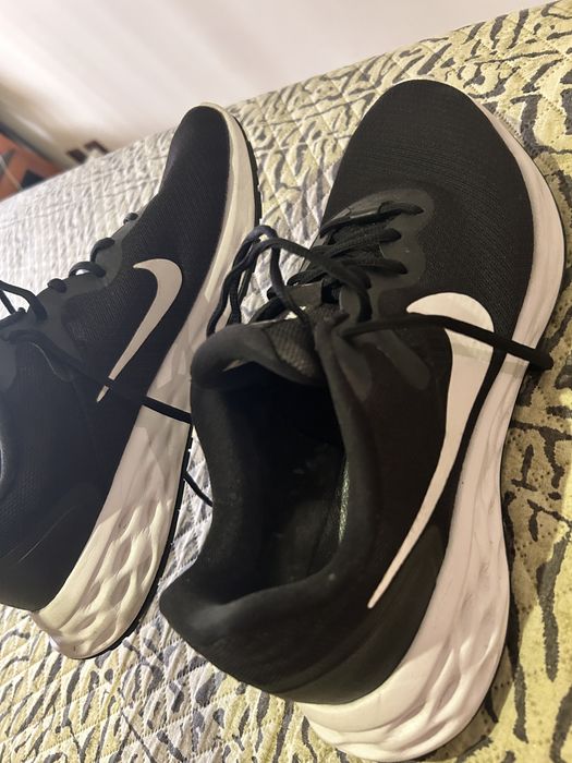 Nike Running        .
