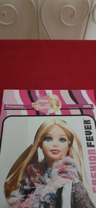 Revista Barbie n° 42  de 2005, com poster