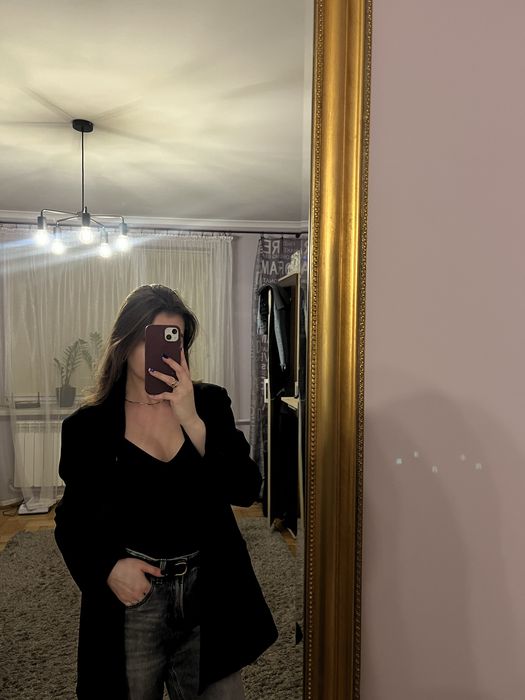 Czarne body na szelkach s