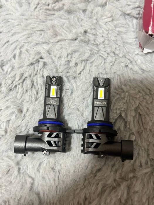 : Світлодіодна лампа (LED) для фар головного світла [HIR2] PX22d.