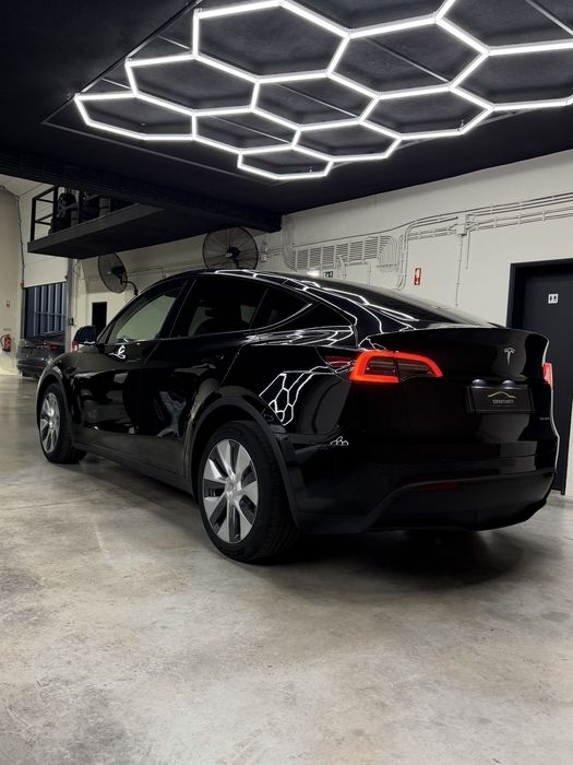 Tesla Model Y Long range dual motor