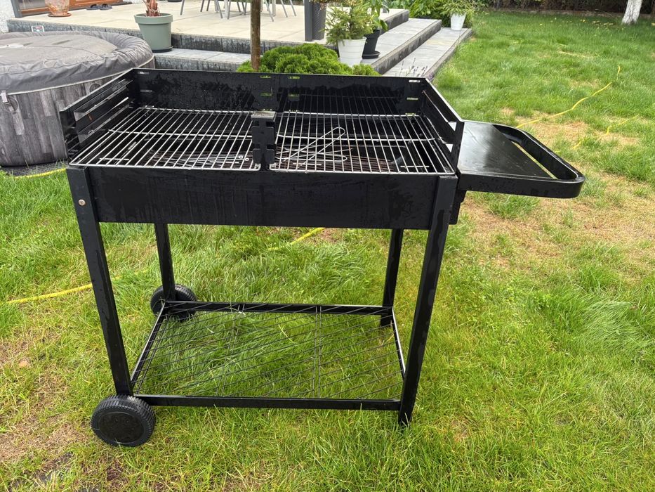 Grill węglowy Blooma 47,5 x 84 cm