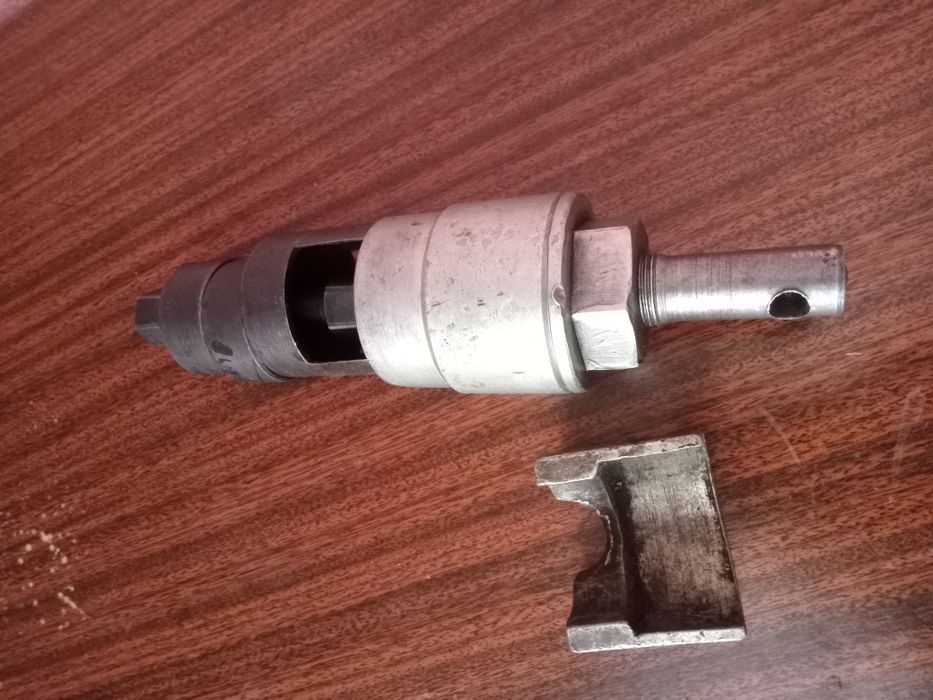 Зйомник саленблоків ричагів ВАЗ Жигулі СССР