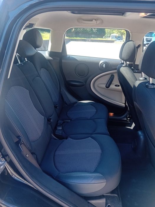 Mini Countryman D