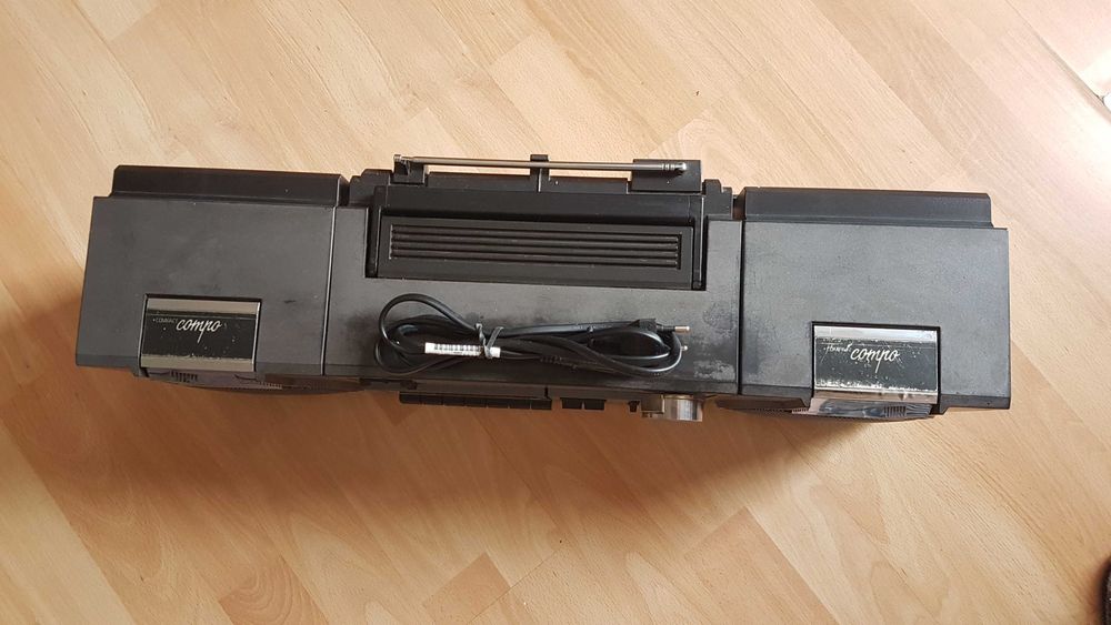 zabytkowy BoomBox Philips D-8234 z lat 80.