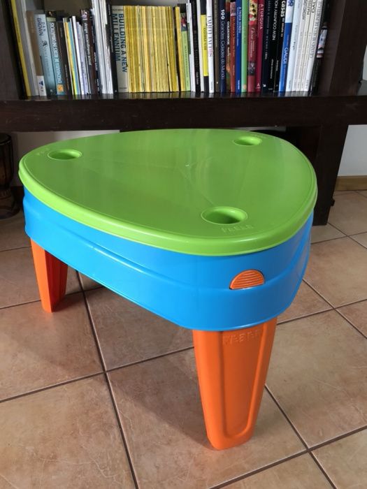 Mesa marca Feber como Nova