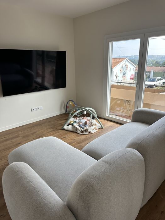 Sofá novo usado 1 mês