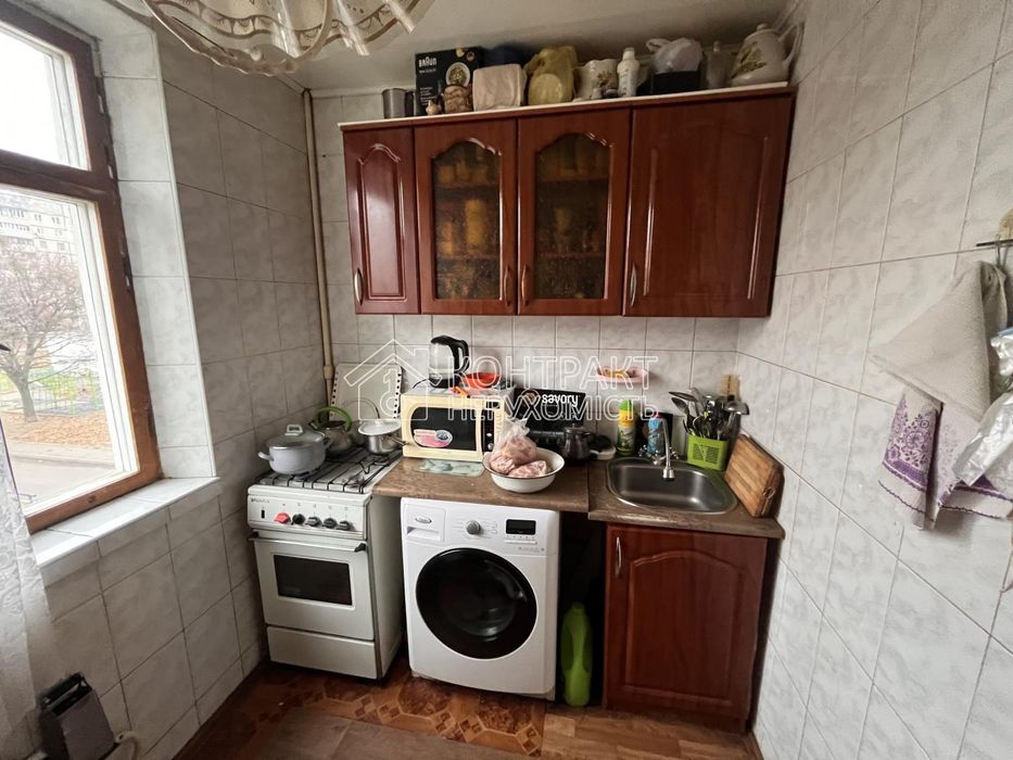 Продам  3-к. кв, Нові будинки Новые Дома, м. Палац спорту Дворец спорта Танкопія Каденюка