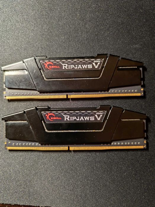 Kit Memória RAM G.Skill Ripjaws V 16GB (2x8GB) DDR4 3200MHz CL16 – Premium