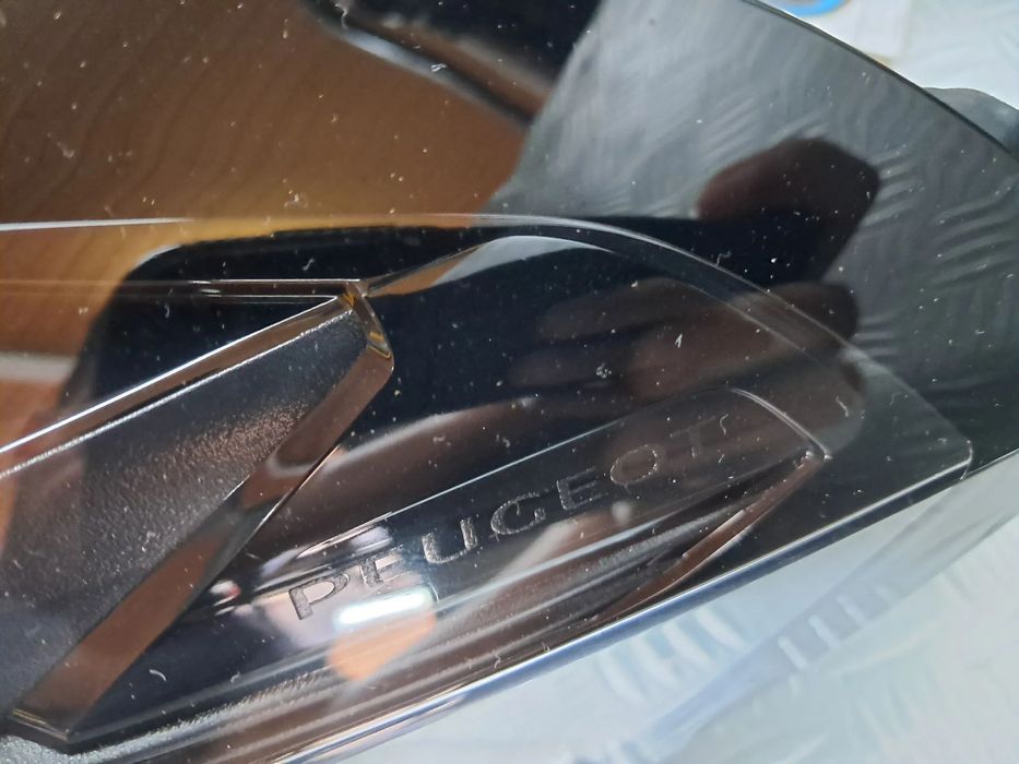 Farolim Peugeot 208 II direito 2019-2024