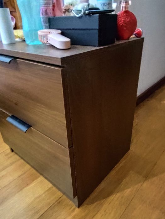 Mesinha de cabeceira