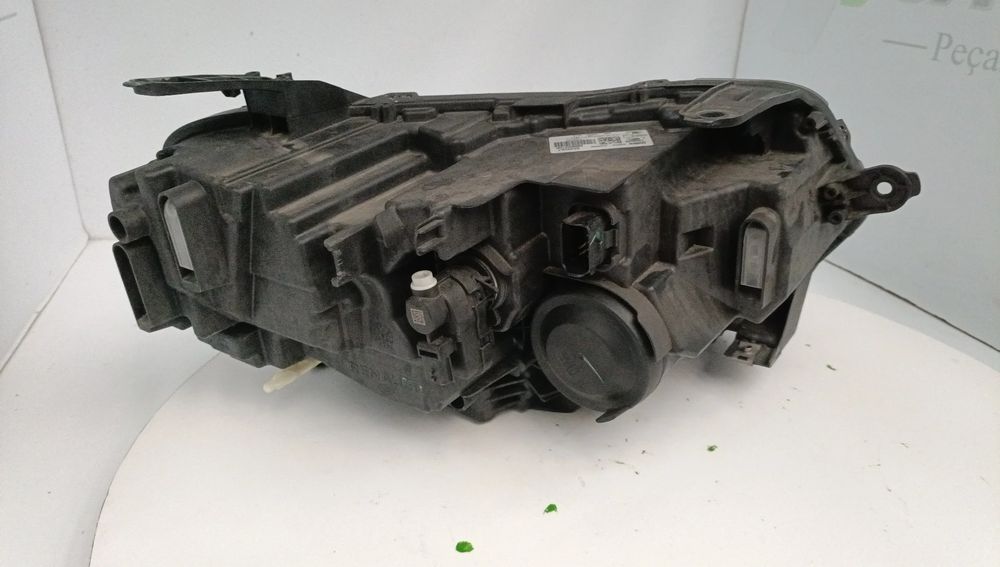 Ótica / farol esquerda DACIA Duster (HM_)