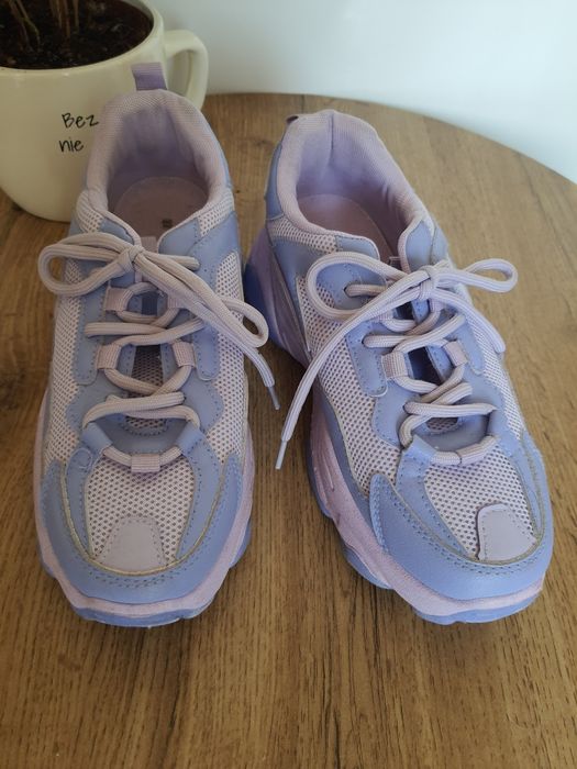 Buty sportowe snacersy na platformie lila Sinsay rozmiar 37