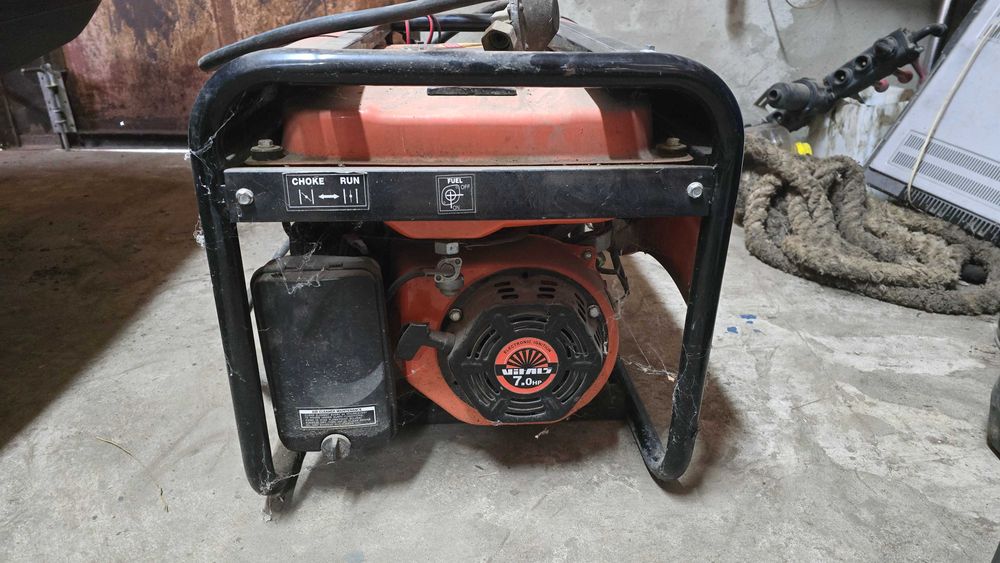 Бензогенератор 2,8 кВ Газ-Бензин.