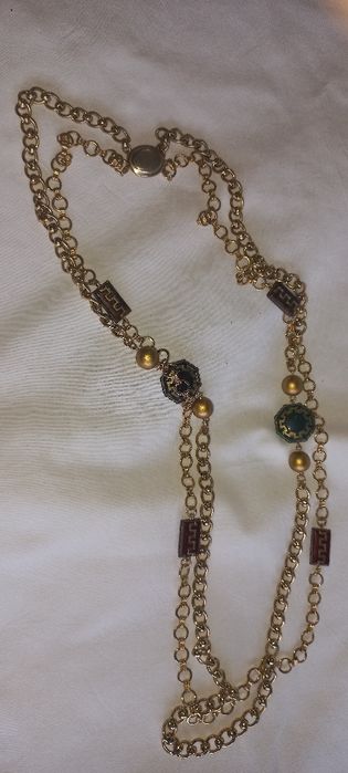 Colares de bijuteria