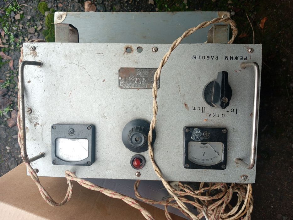 Зарядное для авто аккумулятор выпрямитель напряжения ВСА 5К СССР 1983