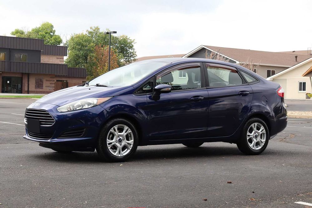 Ford Fiesta SE      2016