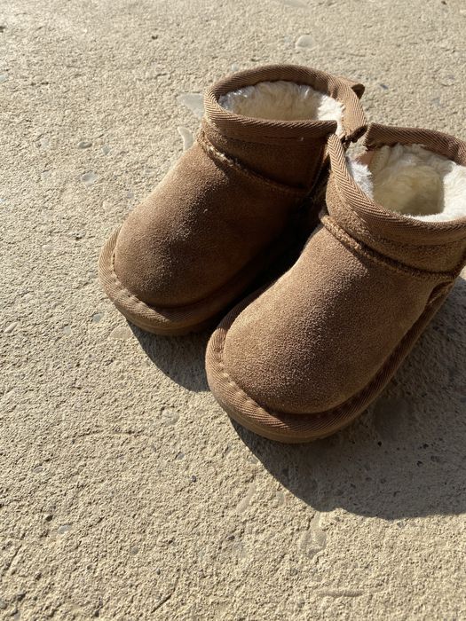 Уги із натуральної замші (унісекс)  22 розмір