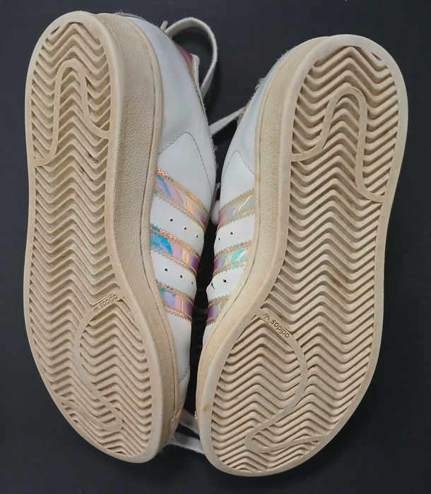 Sapatilhas Adidas Originals Superstar unissexo branco/iridiscente -35½