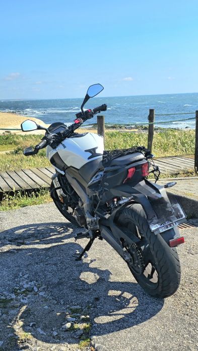 Bajaj Dominar 400cc (motor ktm 390)