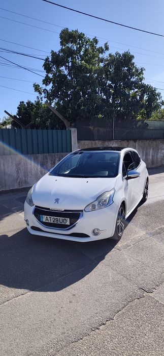 Peugeot 208 GTI full extras