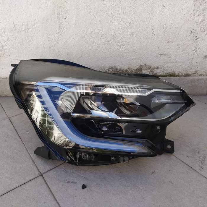Ótica/ Farol Dianteiro Direito LED Renault Captur II Original