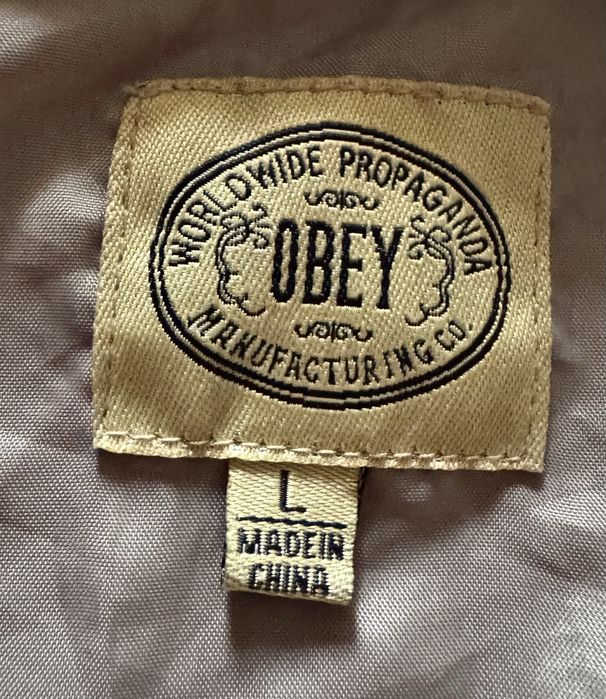 Вітровка бордо Obey L