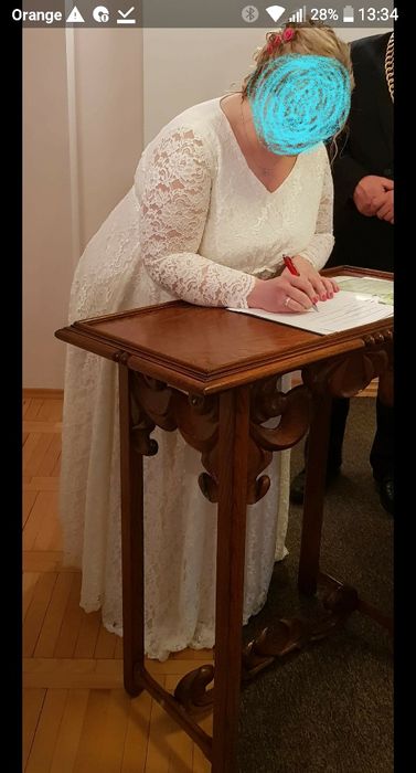 Koronkowa suknia ślubna 56