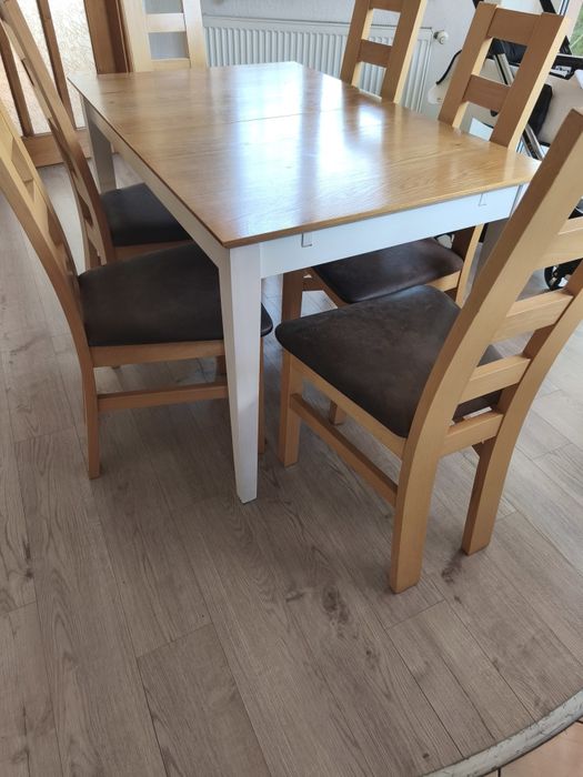 Продам комплект дерев'яний розкладний стіл та 6стільців