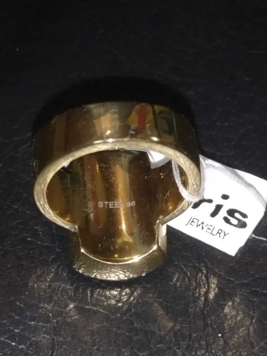 Кольцо новое Tamaris с камнем