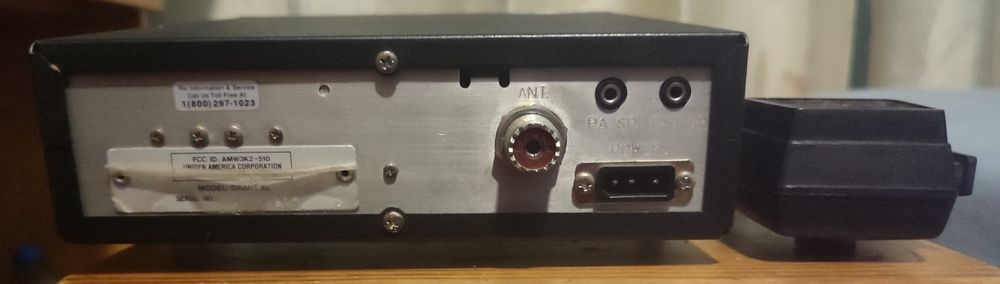 Uniden Grant XL CB Radio AM/SSB 40 kanałów + mikrofon + pudełko