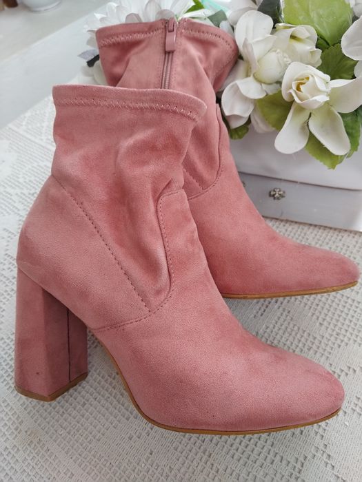 Botas / botins cor de rosa super bonitos e elegantes - Tamanho 38
