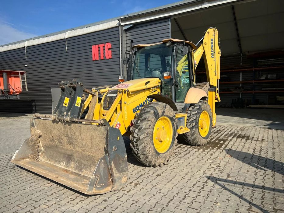 Komatsu WB93S-5  Komatsu WB93s-5, 2015r. 4100mth , polska salon, Nysa