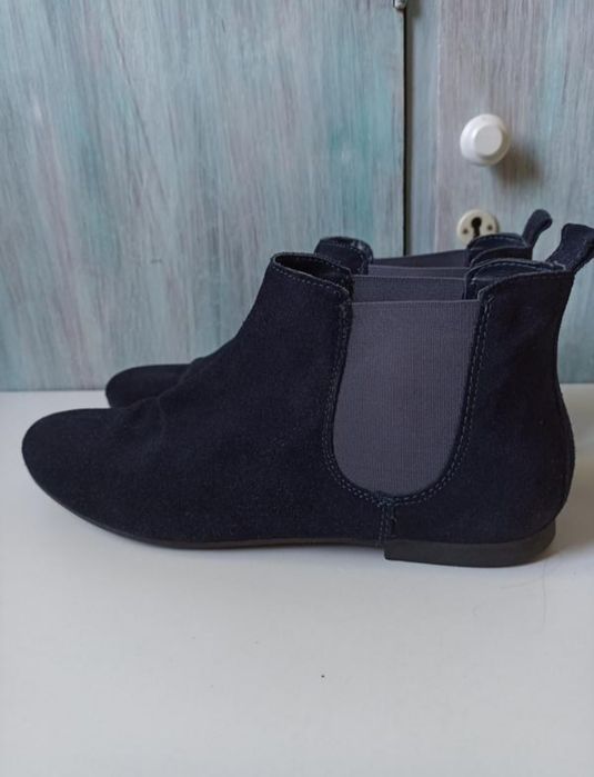 Лофери замша р.39(25.7см)вузька нога на дівчинку  Marco Tozzi