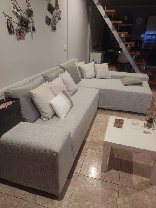 Sofá preto, chaise long