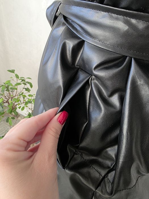 Жилетка тепла. Шкір замінник. Розмір с-л.