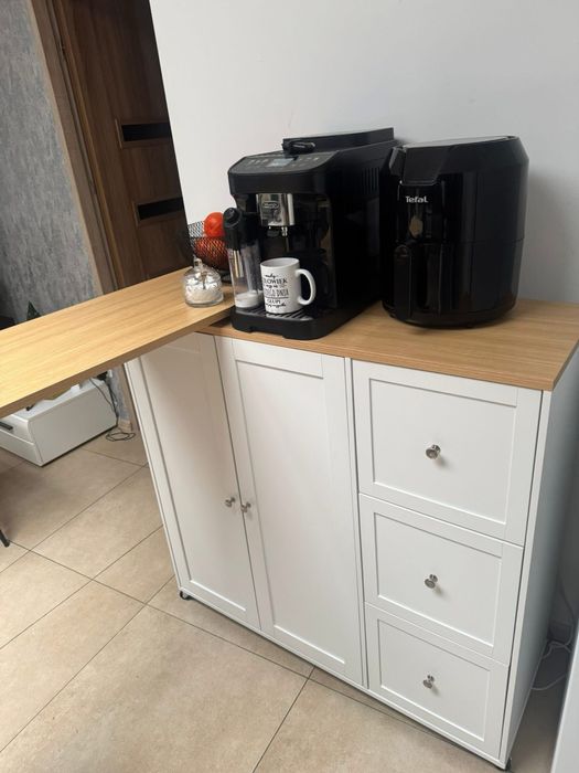 Barek obrotowy z szafkami