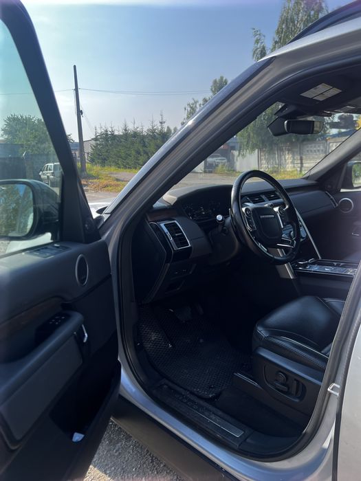 Land Rover Discovery 2018