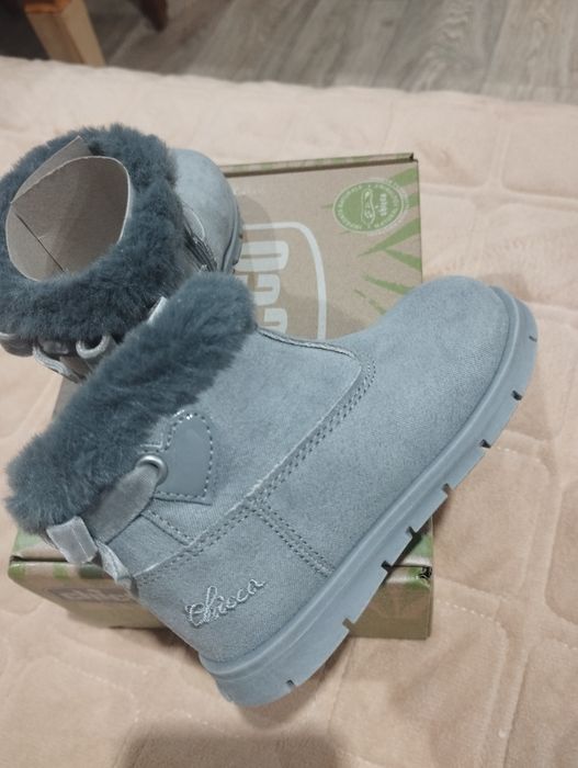 Продам демісезонне дитяче взуття Chicco Fiorella , 20 розмір.